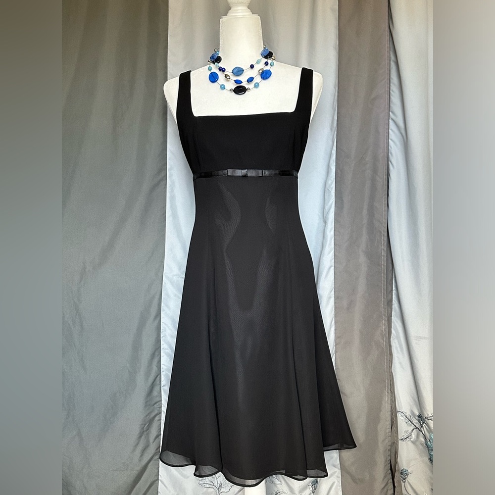 🌆 London Times - Black Cocktail Dress, size 4